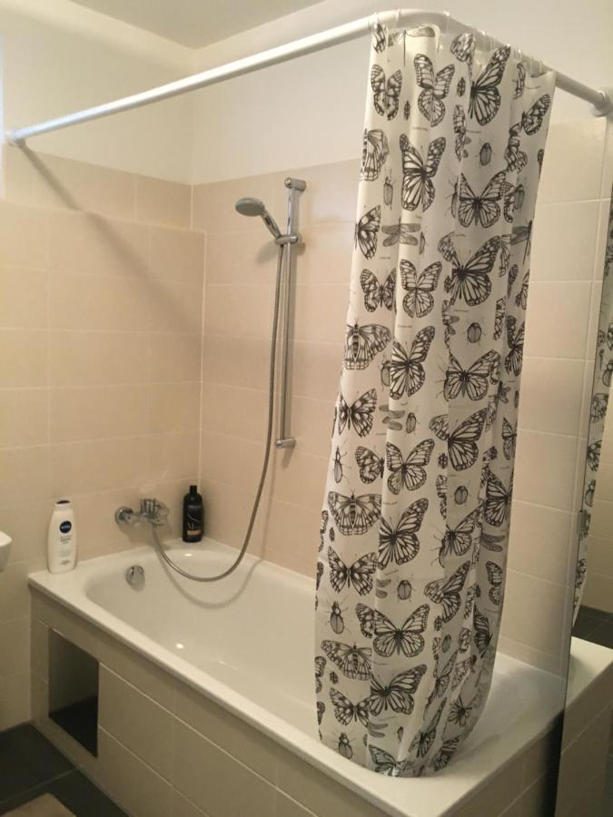 2 Bedroom Apartment Next To Metro U1 And Garage Parking 维也纳 外观 照片